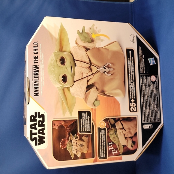 Star Wars "The Mandalorian Child" - Picture 3 of 3
